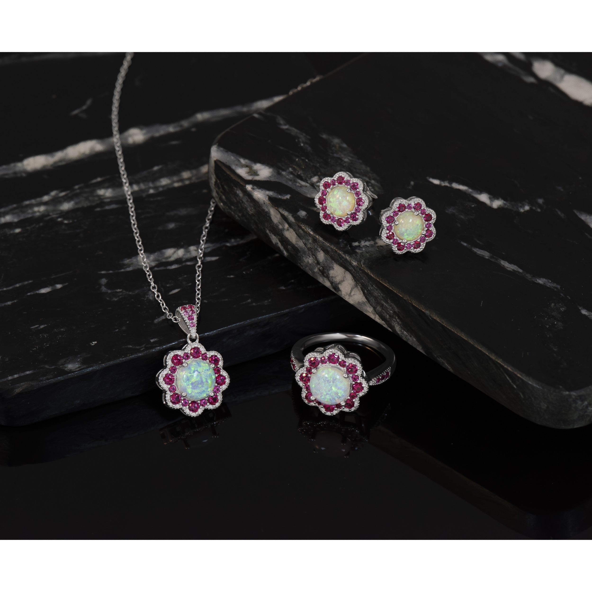 Sterlingsilber Cheryl M Rhodiniert Cabochon Im Labor Erzeugt Opal und Brillant-cut Rot Nano Kristall Blume Ring