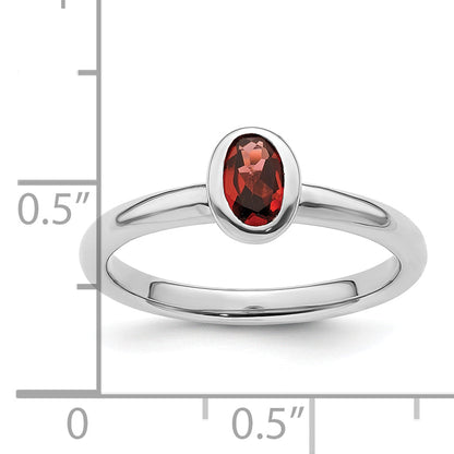 Sterlingsilber Stapelbar Expressions Oval Granat Ring