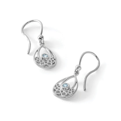 Ohrhänger aus rhodiniertem Sterlingsilber mit Blautopas am Ohrhaken