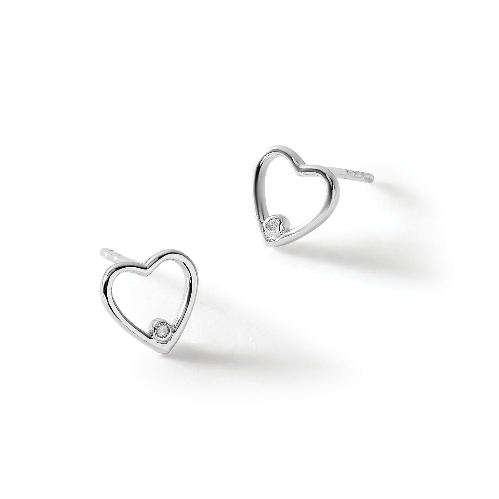 White Ice Sterlingsilber Diamant-Ohrstecker mit offenem Herz, rhodiniert