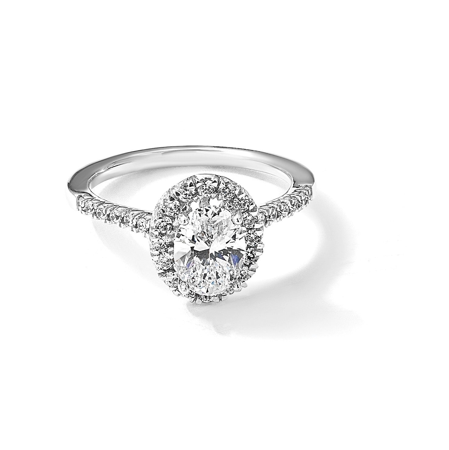 14K Gelbgold Verlobungsring mit 0,5 ct. im Labor gezüchteten Diamanten VS/SI+ G+ und ovalem 2 ct. Mittelstein in Halo-Fassung