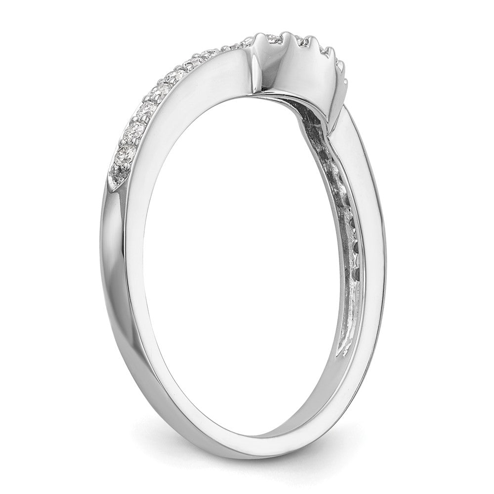 Ehering aus 14K Weißgold mit natürlichen Diamanten