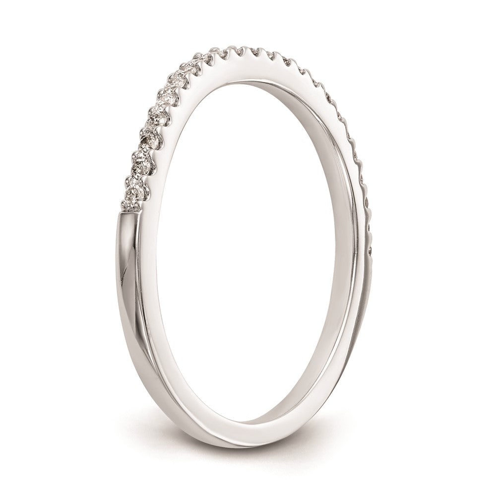 Trauring aus 14K Weißgold mit natürlichen Diamanten