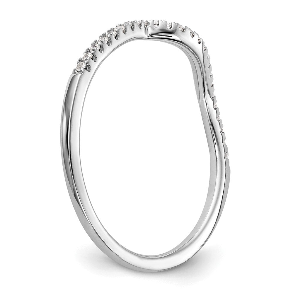 Trauring aus 14K Weißgold mit natürlichen Diamanten