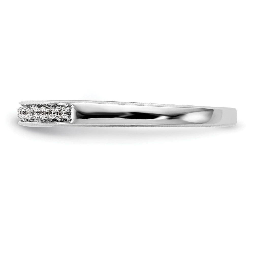 Trauring aus 14K Weißgold mit natürlichen Diamanten
