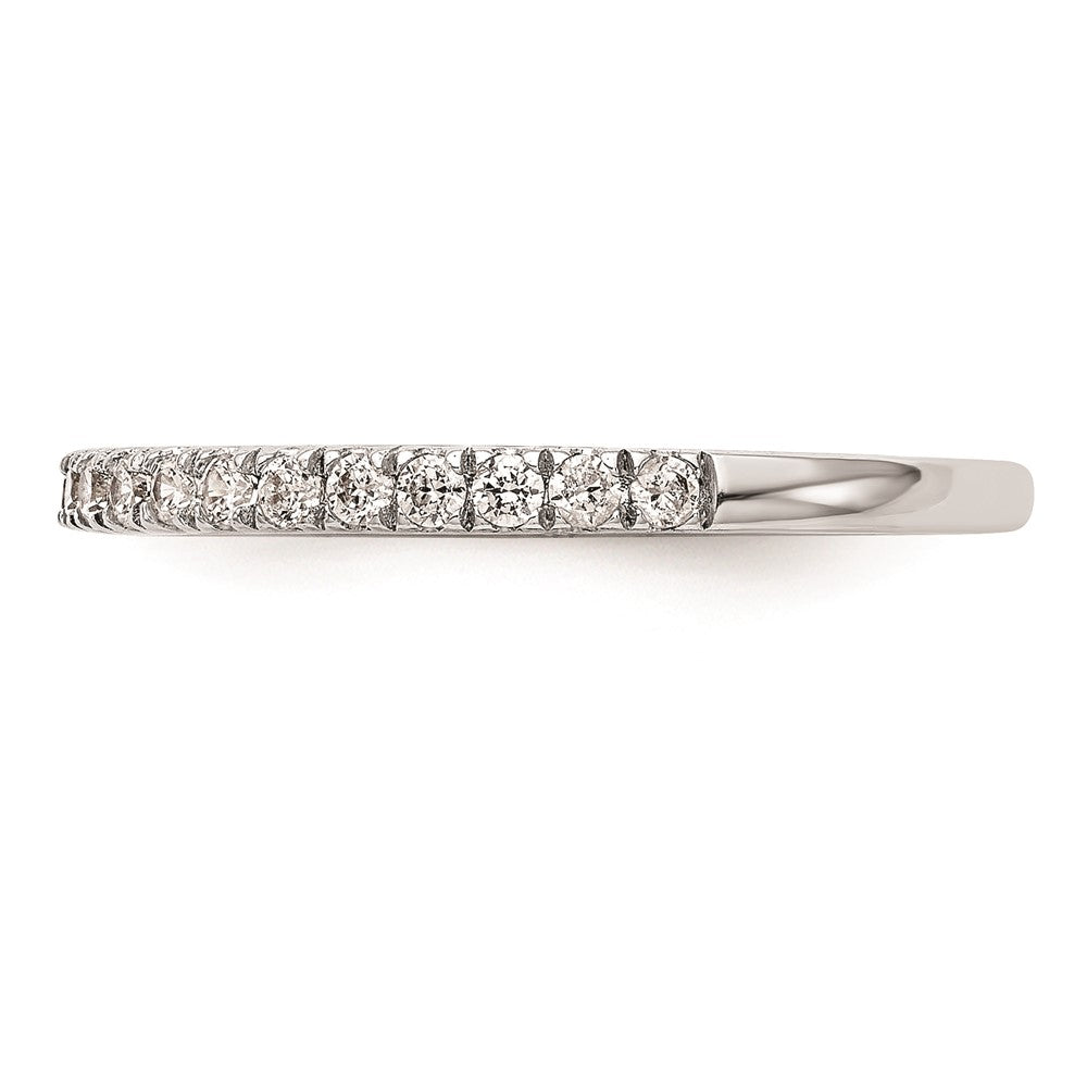 Trauring aus 14K Weißgold mit natürlichen Diamanten