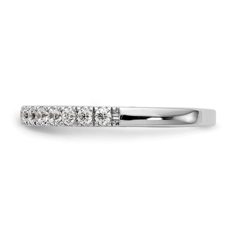 Trauring aus 14K Weißgold mit natürlichen Diamanten