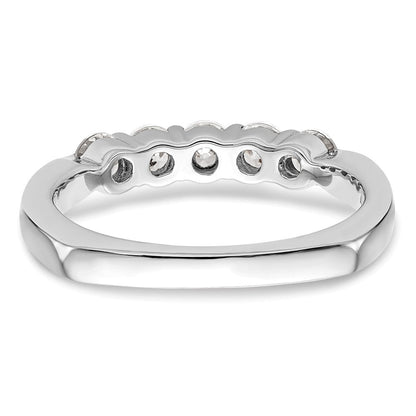 Trauring aus 14K Weißgold mit natürlichen Diamanten
