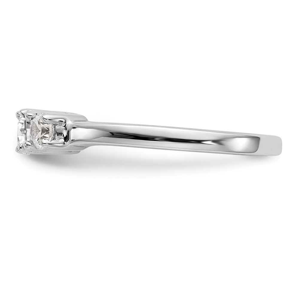 14K Weißgold Verlobungsring mit 3 simulierten Diamanten