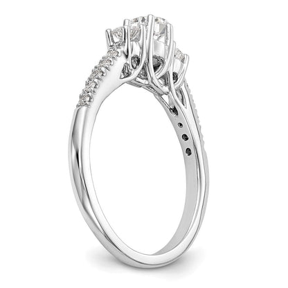 14K Weißgold Verlobungsring mit 3 simulierten Diamanten