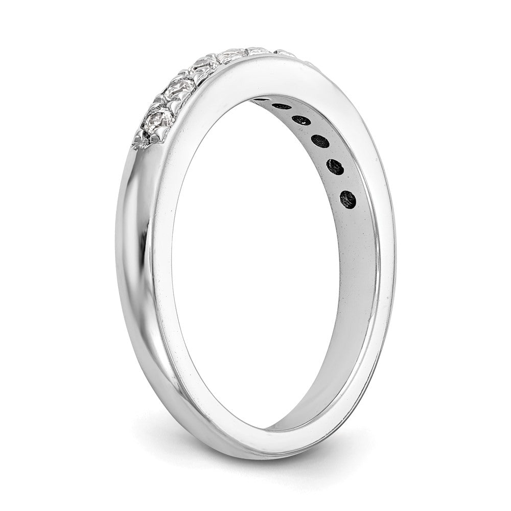 Trauring aus 14K Weißgold mit natürlichen Diamanten