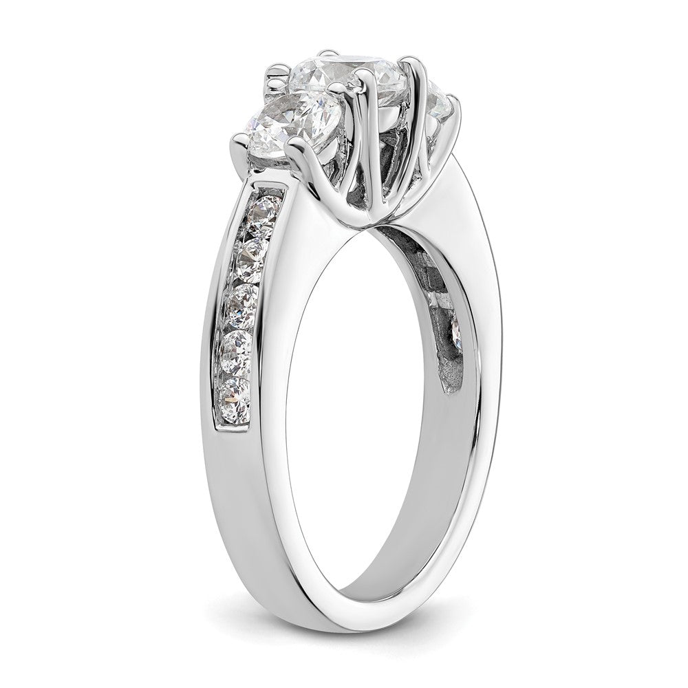 14K Weißgold Verlobungsring mit 3 simulierten Diamanten