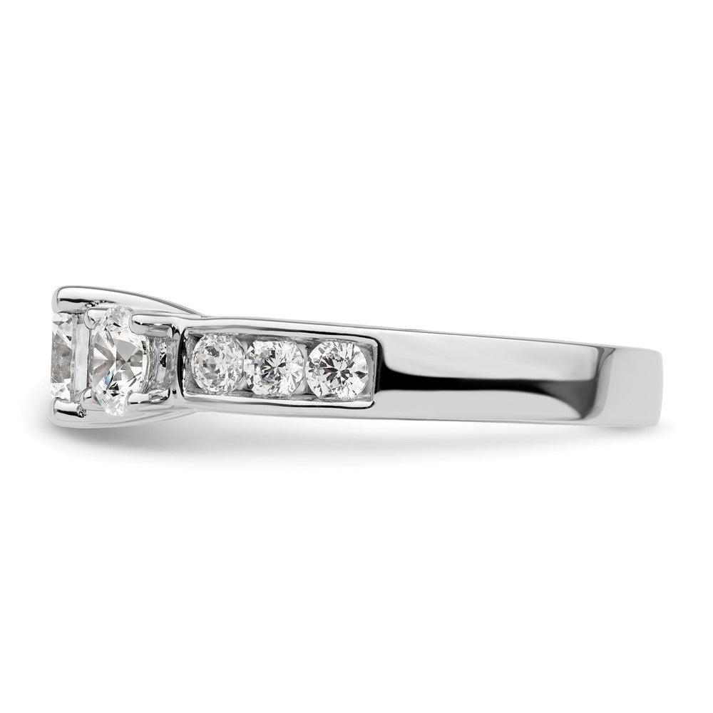 Verlobungsring aus 14K Weißgold mit drei simulierten Diamanten