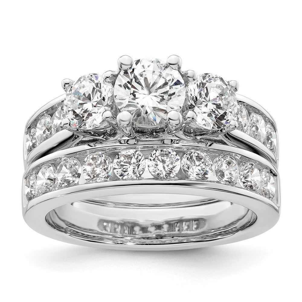 Verlobungsring aus 14K Weißgold mit drei simulierten Diamanten