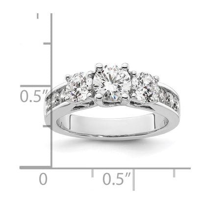 Verlobungsring aus 14K Weißgold mit drei simulierten Diamanten