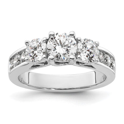 Verlobungsring aus 14K Weißgold mit drei simulierten Diamanten