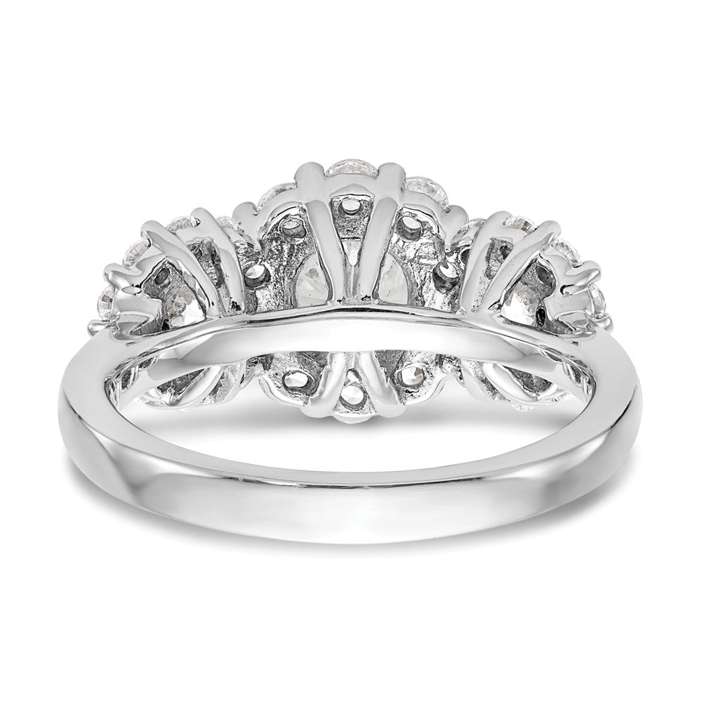 14K Weißgold Verlobungsring mit 3 simulierten Diamanten