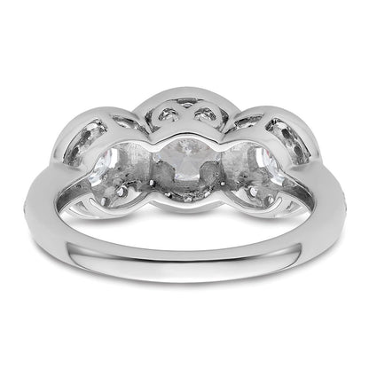 14K Weißgold Verlobungsring mit 3 simulierten Diamanten