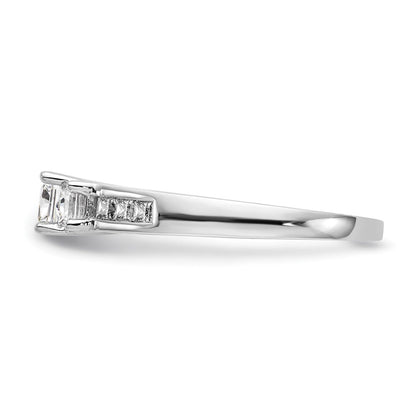 Verlobungsring aus 14K Weißgold mit 3 simulierten Diamanten