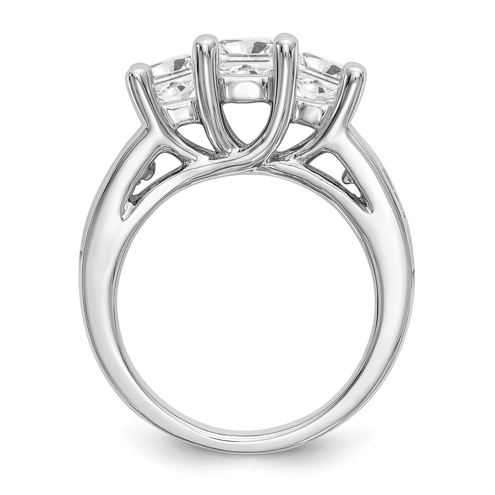 14K Weißgold Verlobungsring mit 3 simulierten Diamanten