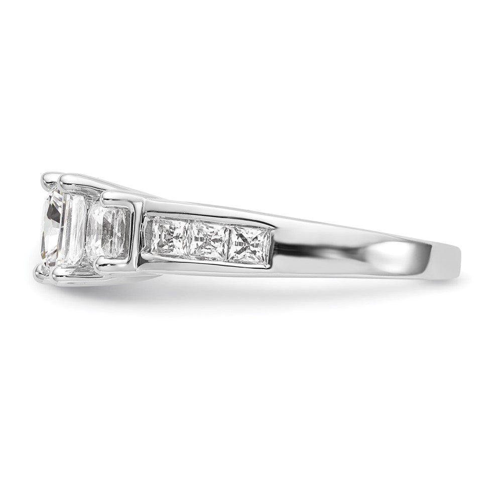 14K Weißgold Verlobungsring mit 3 simulierten Diamanten