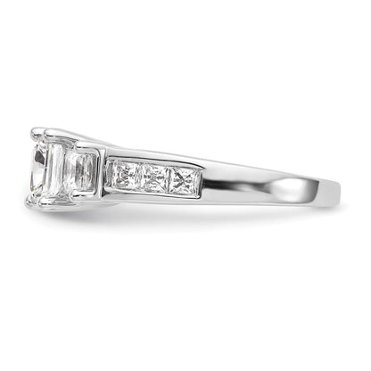 14K Weißgold Verlobungsring mit 3 simulierten Diamanten