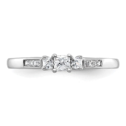 14K Weißgold Verlobungsring mit 3 simulierten Diamanten