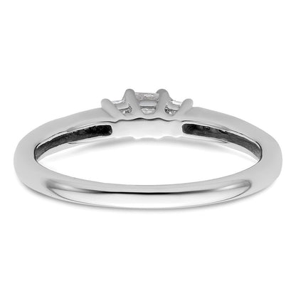 14K Weißgold Verlobungsring mit 3 simulierten Diamanten