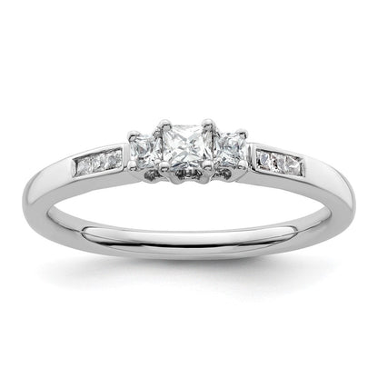14K Weißgold Verlobungsring mit 3 simulierten Diamanten