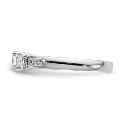 14K Weißgold Verlobungsring mit 3 simulierten Diamanten