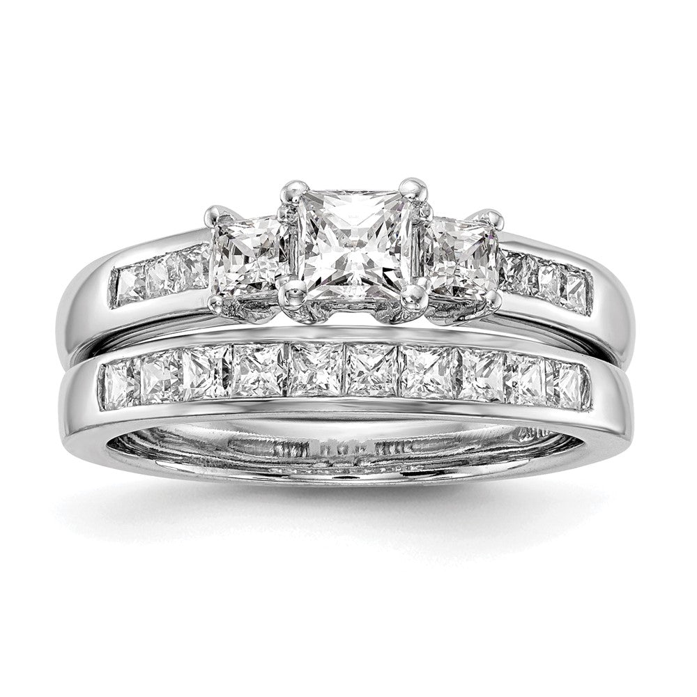 14K Weißgold Verlobungsring mit 3 simulierten Diamanten