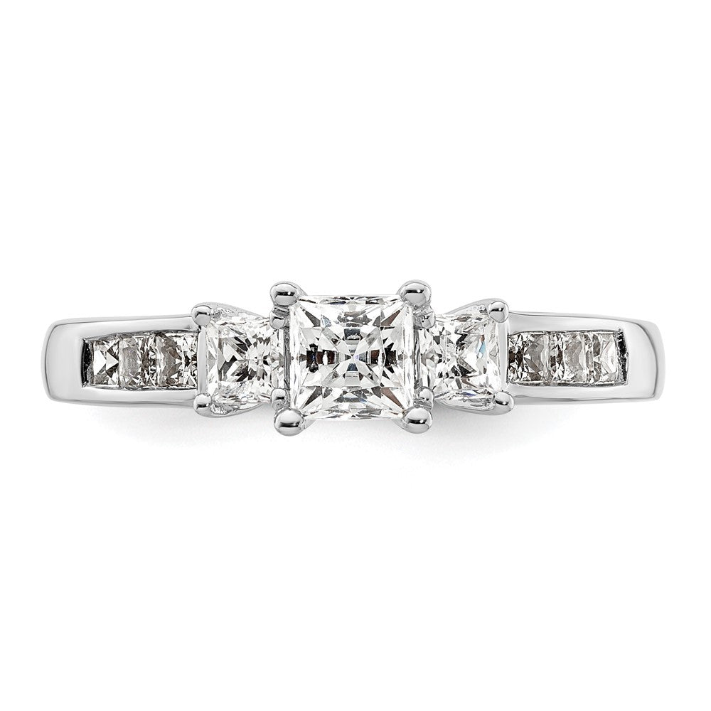14K Weißgold Verlobungsring mit 3 simulierten Diamanten