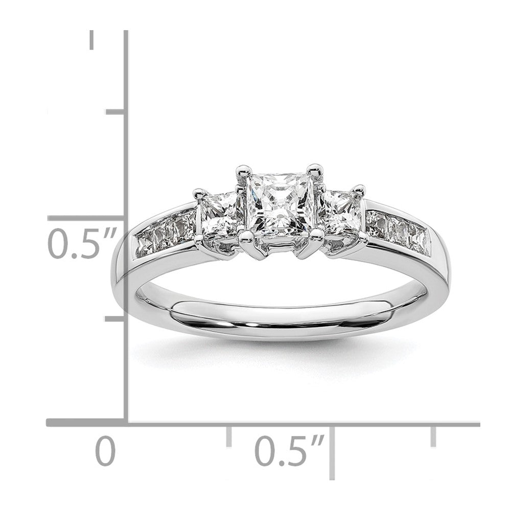 14K Weißgold Verlobungsring mit 3 simulierten Diamanten