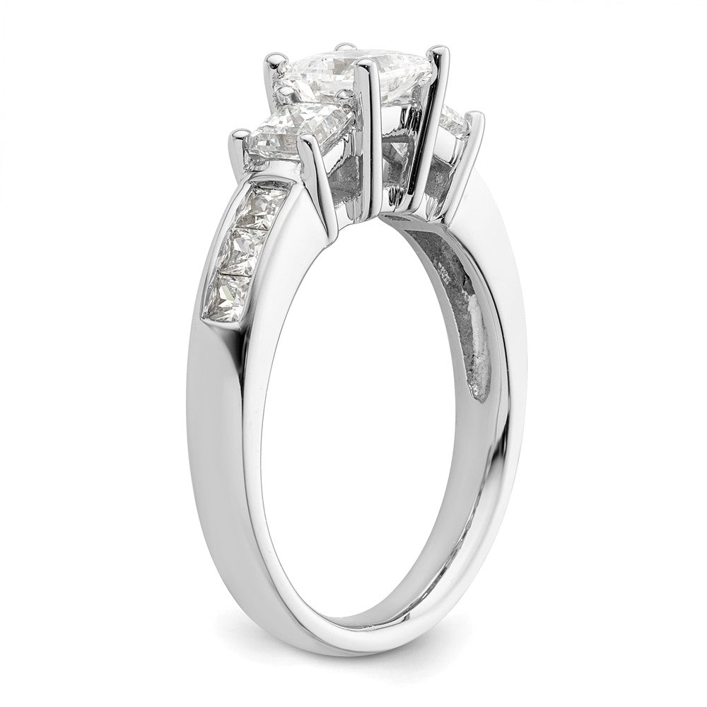 Verlobungsring aus 14K Weißgold mit 3 simulierten Diamanten
