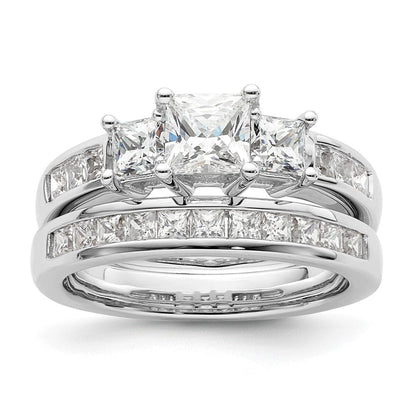 Verlobungsring aus 14K Weißgold mit 3 simulierten Diamanten