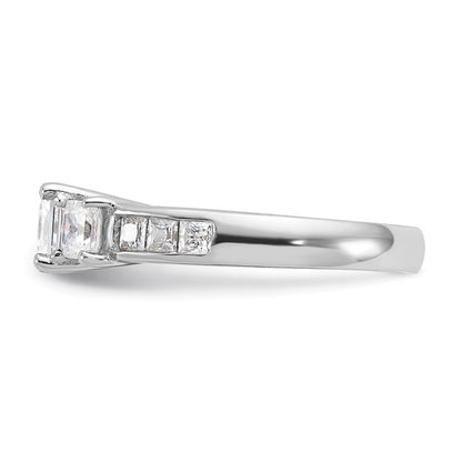 14K Weißgold Verlobungsring mit 3 simulierten Diamanten