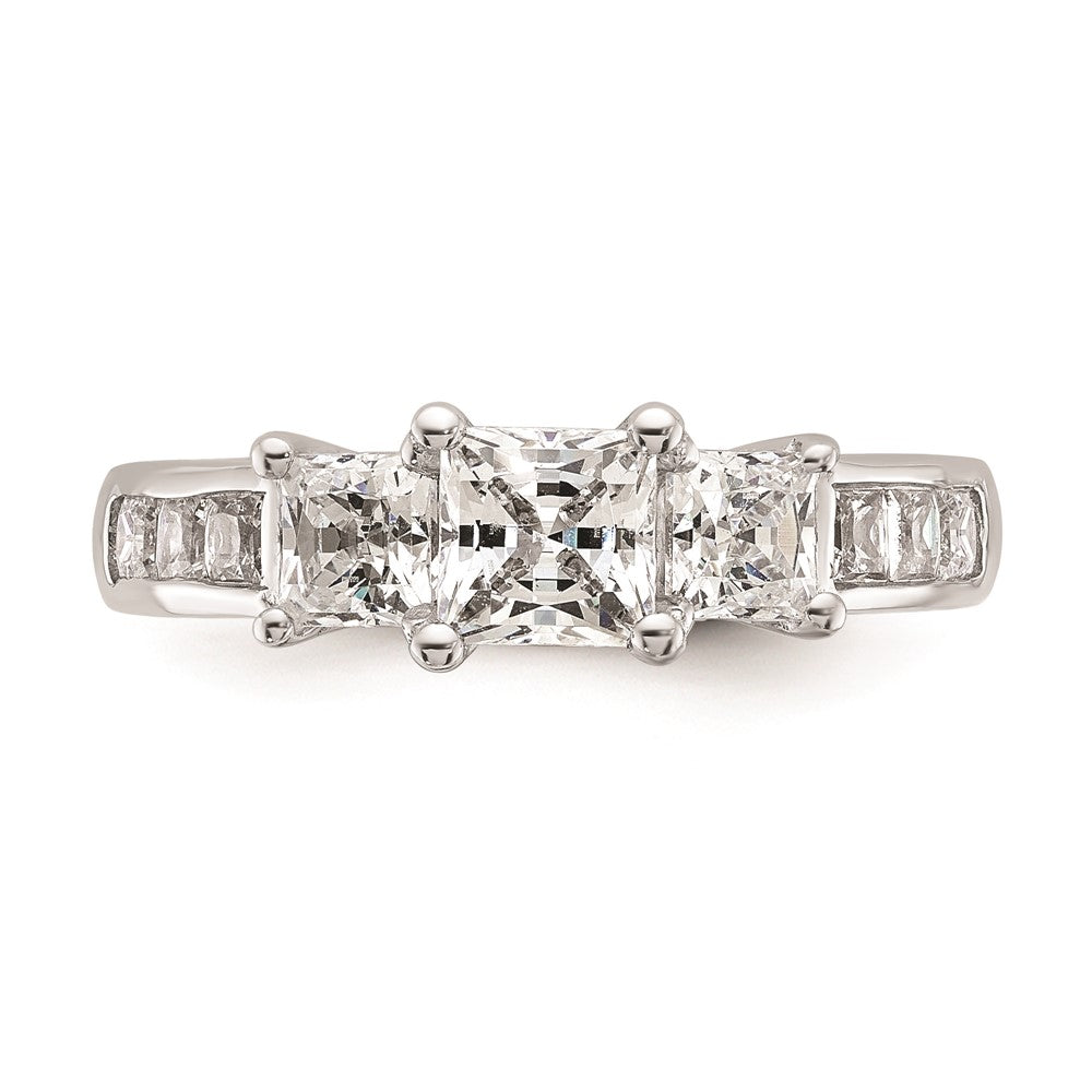 14K Weißgold Verlobungsring mit 3 simulierten Diamanten