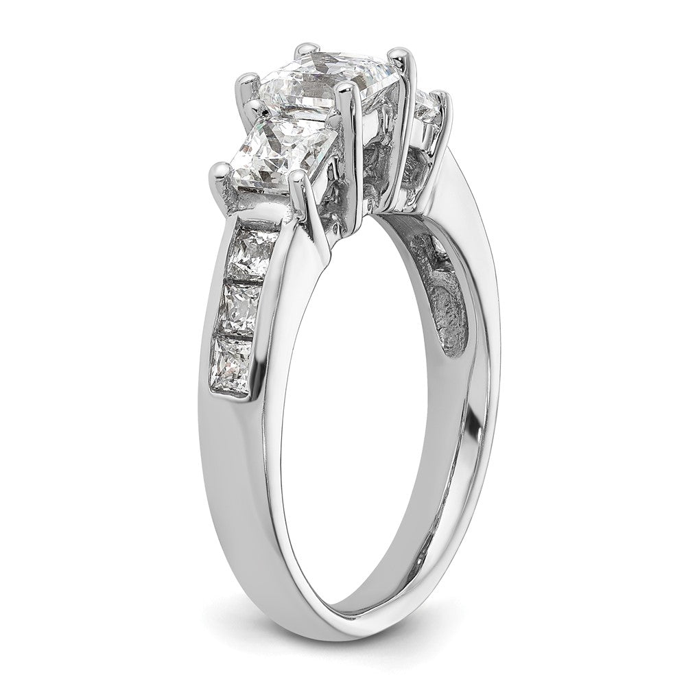 14K Weißgold Verlobungsring mit 3 simulierten Diamanten