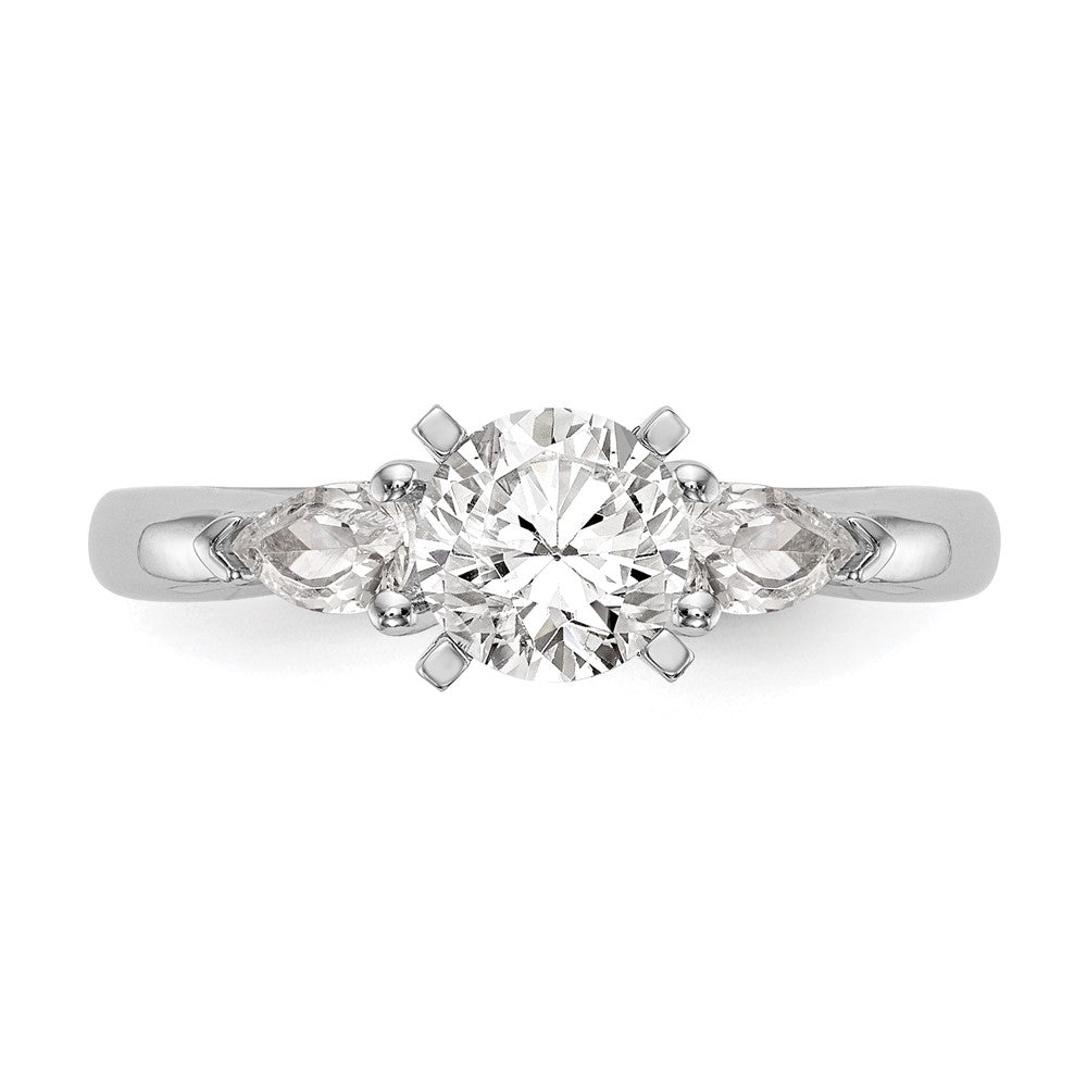 14K Weißgold Verlobungsring mit 3 simulierten Diamanten in Krappenfassung