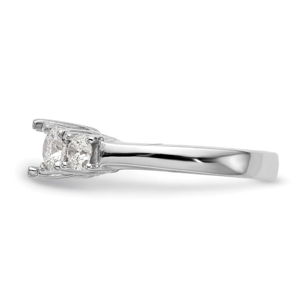14K Weißgold Verlobungsring mit 5 simulierten Diamanten