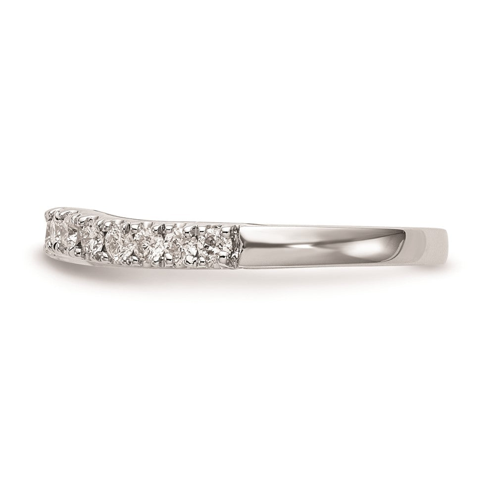 Trauring aus 14K Weißgold mit natürlichen Diamanten