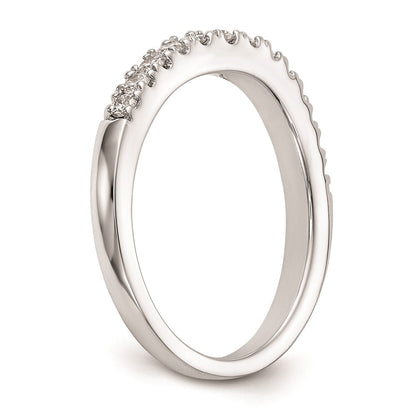 Trauring aus 14K Weißgold mit natürlichen Diamanten