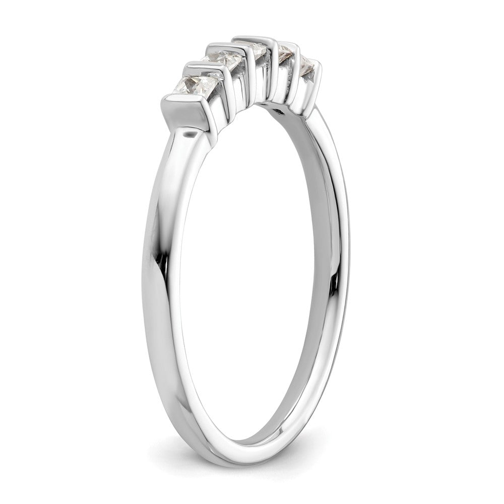 14K Weißgold Ring mit 5 natürlichen Diamanten