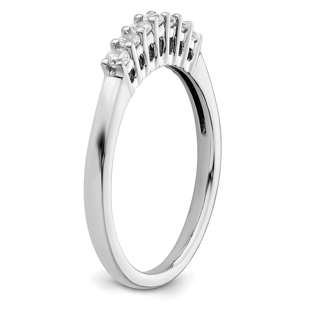 14K Weißgold Ehering mit 7 natürlichen Diamanten