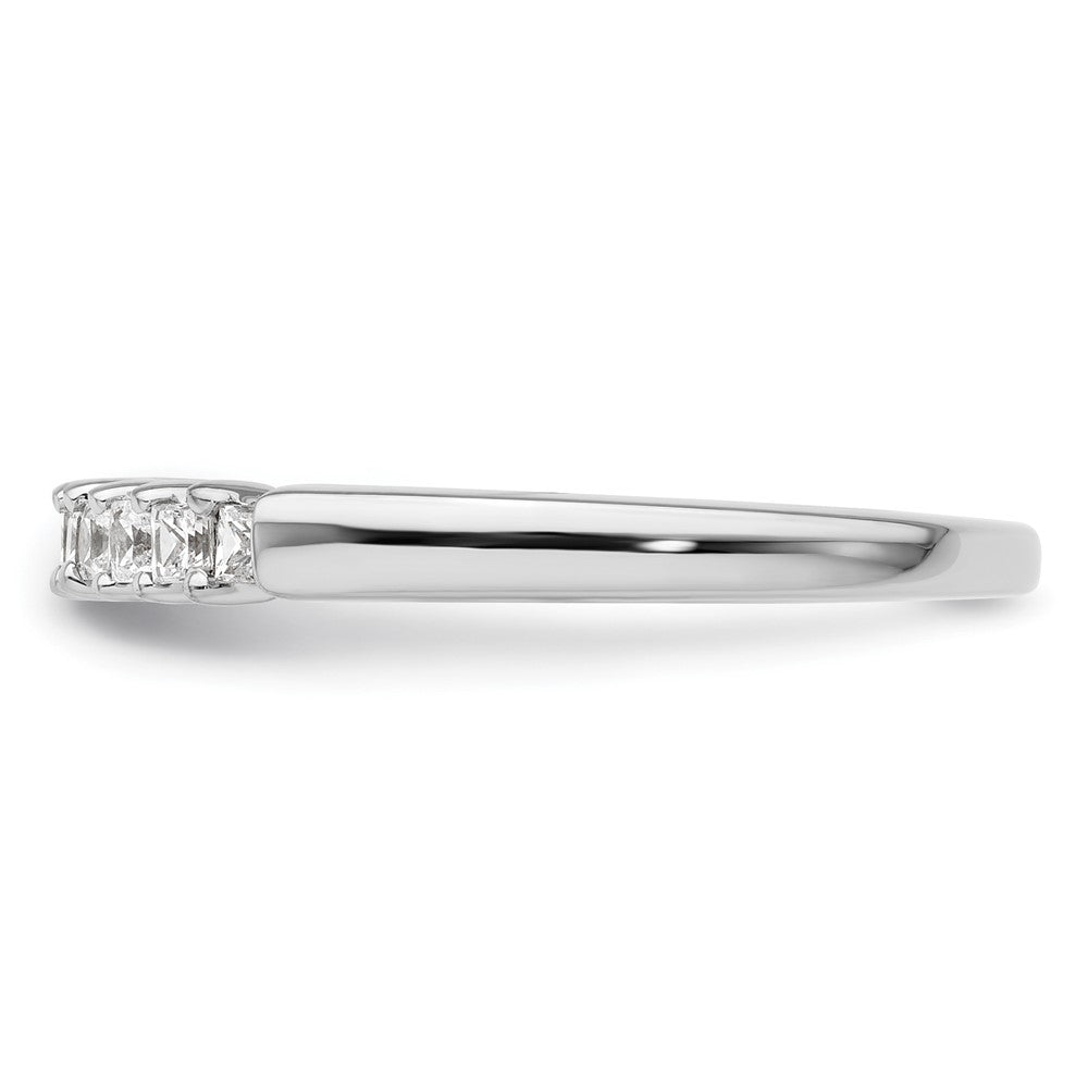 14K Weißgold Ring mit 9 natürlichen Diamanten