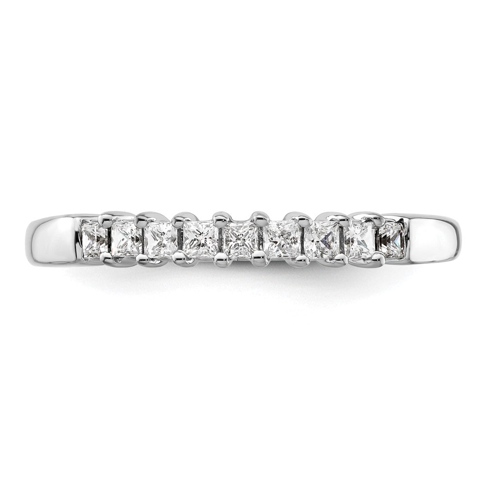 14K Weißgold Ring mit 9 natürlichen Diamanten