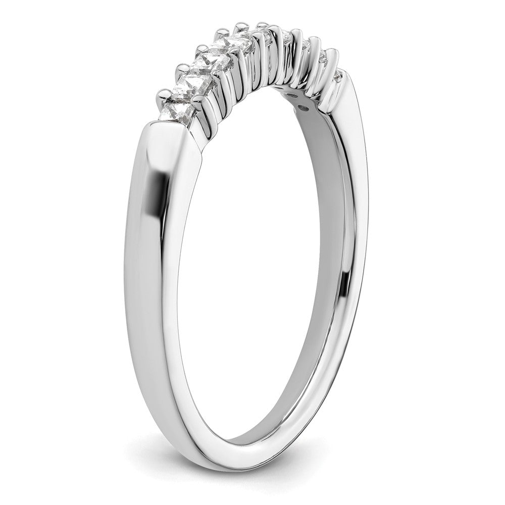14K Weißgold Ring mit 9 natürlichen Diamanten
