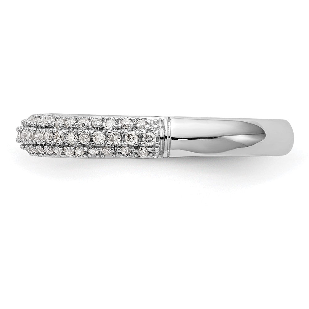14K Weißgold Ring mit natürlichen Diamanten
