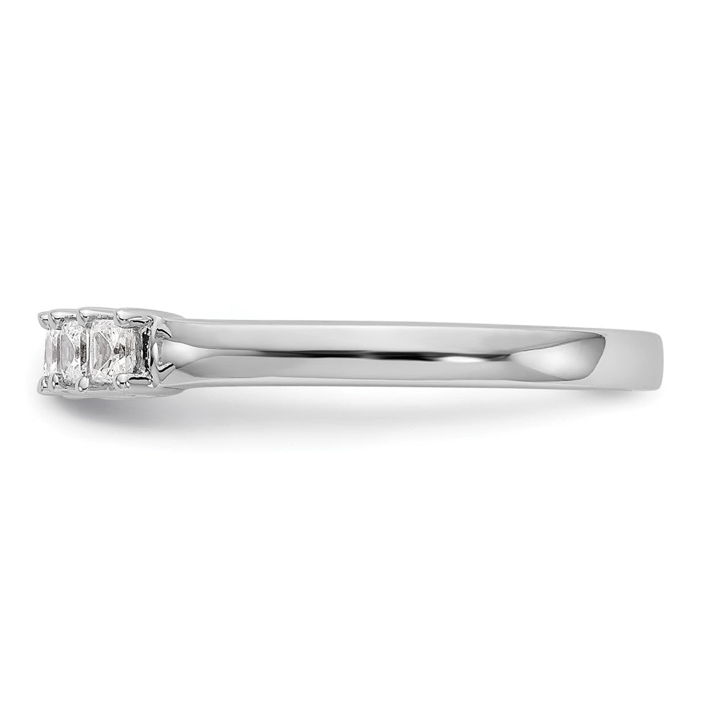 14K Weißgold Ring mit 7 echten Diamanten