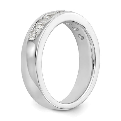14K Weißgold Ring mit 7 Steinen und 1K rund geschliffenen Diamanten in Kanalfassung